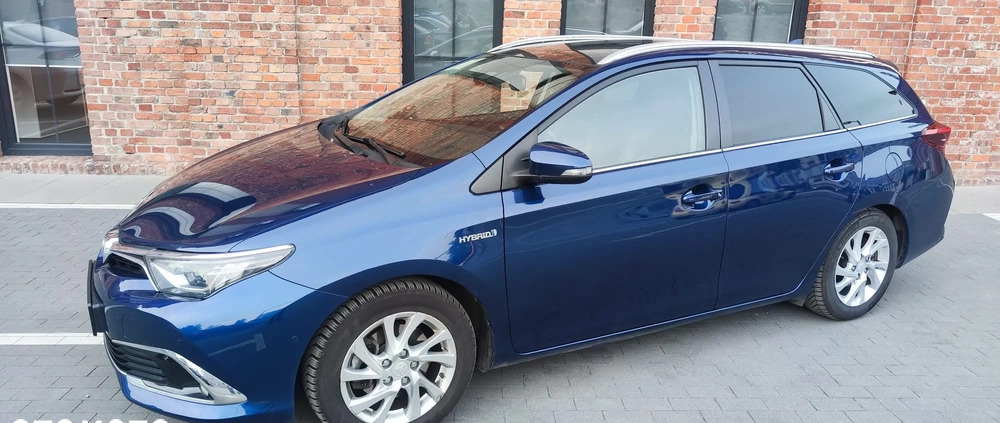 Toyota Auris cena 49500 przebieg: 296500, rok produkcji 2015 z Katowice małe 172